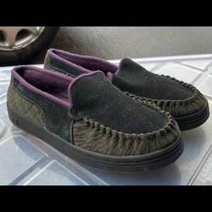 Globe Castro Girl Gray Slip On Slippers Size 6